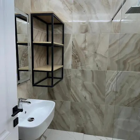Mm Sarandë