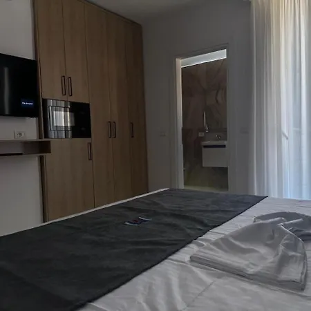 Mm ベッド・アンド・ブレックファスト Sarandë