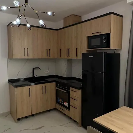 Mm 3* ساراندا