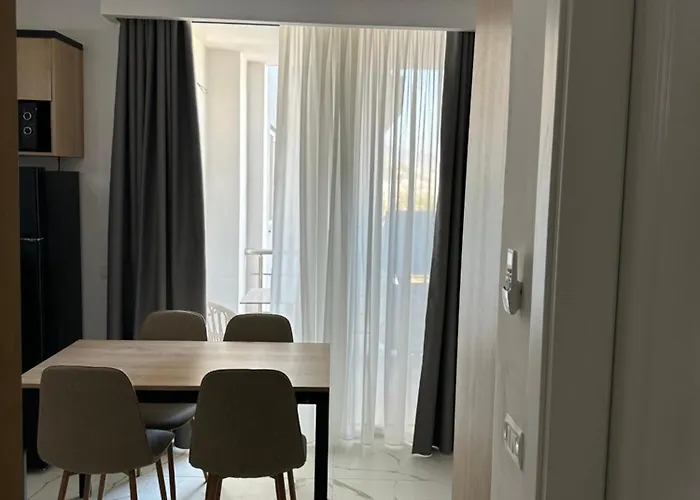 Couette-café Mm Saranda