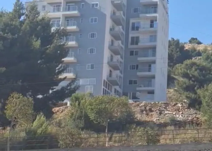 Couette-café Mm Saranda